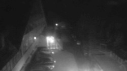 Parkoviště a hlavní vchod