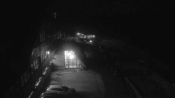 Parkoviště a hlavní vchod