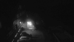 Parkoviště a hlavní vchod