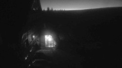 Parkoviště a hlavní vchod