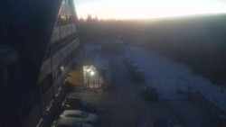 Parkoviště a hlavní vchod