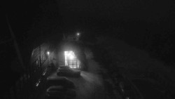 Parkoviště a hlavní vchod