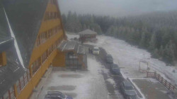 Parkoviště a hlavní vchod