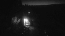 Parkoviště a hlavní vchod