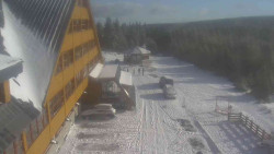 Parkoviště a hlavní vchod