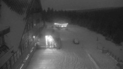 Parkoviště a hlavní vchod