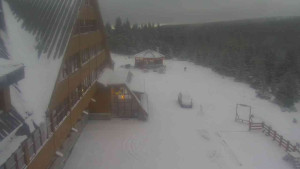 Sporthotel Kurzovní - Parkoviště a hlavní vchod - 31.12.2025 v 08:00 Sporthotel Kurzovní - Parkoviště a hlavní vchod - 31.12.2025 v 08:00