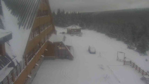 Sporthotel Kurzovní - Parkoviště a hlavní vchod - 31.12.2025 v 08:15 Sporthotel Kurzovní - Parkoviště a hlavní vchod - 31.12.2025 v 08:15