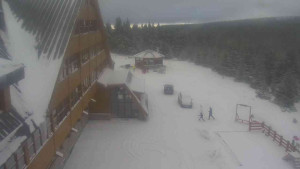 Sporthotel Kurzovní - Parkoviště a hlavní vchod - 31.12.2025 v 08:45 Sporthotel Kurzovní - Parkoviště a hlavní vchod - 31.12.2025 v 08:45