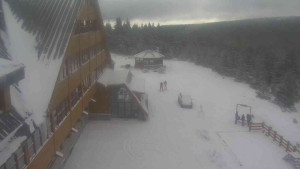 Sporthotel Kurzovní - Parkoviště a hlavní vchod - 31.12.2025 v 09:50 Sporthotel Kurzovní - Parkoviště a hlavní vchod - 31.12.2025 v 09:50