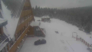 Sporthotel Kurzovní - Parkoviště a hlavní vchod - 31.12.2025 v 11:20 Sporthotel Kurzovní - Parkoviště a hlavní vchod - 31.12.2025 v 11:20