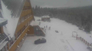 Sporthotel Kurzovní - Parkoviště a hlavní vchod - 31.12.2025 v 11:30 Sporthotel Kurzovní - Parkoviště a hlavní vchod - 31.12.2025 v 11:30