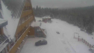 Sporthotel Kurzovní - Parkoviště a hlavní vchod - 31.12.2025 v 11:35 Sporthotel Kurzovní - Parkoviště a hlavní vchod - 31.12.2025 v 11:35