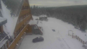 Sporthotel Kurzovní - Parkoviště a hlavní vchod - 31.12.2025 v 13:05 Sporthotel Kurzovní - Parkoviště a hlavní vchod - 31.12.2025 v 13:05