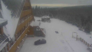 Sporthotel Kurzovní - Parkoviště a hlavní vchod - 31.12.2025 v 13:25 Sporthotel Kurzovní - Parkoviště a hlavní vchod - 31.12.2025 v 13:25