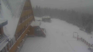 Sporthotel Kurzovní - Parkoviště a hlavní vchod - 31.12.2025 v 14:35 Sporthotel Kurzovní - Parkoviště a hlavní vchod - 31.12.2025 v 14:35