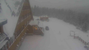 Sporthotel Kurzovní - Parkoviště a hlavní vchod - 31.12.2025 v 15:45 Sporthotel Kurzovní - Parkoviště a hlavní vchod - 31.12.2025 v 15:45