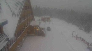 Sporthotel Kurzovní - Parkoviště a hlavní vchod - 31.12.2025 v 15:50 Sporthotel Kurzovní - Parkoviště a hlavní vchod - 31.12.2025 v 15:50