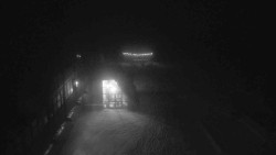 Parkoviště a hlavní vchod