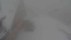 Parkoviště a hlavní vchod