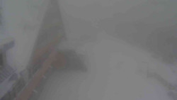 Parkoviště a hlavní vchod