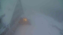 Parkoviště a hlavní vchod