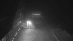 Parkoviště a hlavní vchod