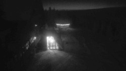 Parkoviště a hlavní vchod