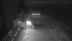 Parkoviště a hlavní vchod