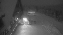 Parkoviště a hlavní vchod