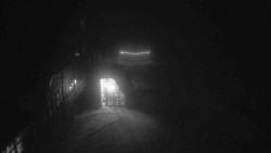 Parkoviště a hlavní vchod