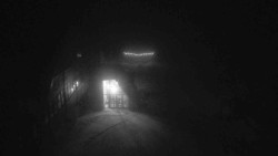 Parkoviště a hlavní vchod