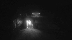 Parkoviště a hlavní vchod