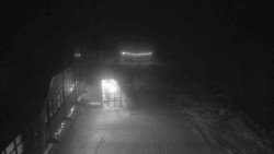 Parkoviště a hlavní vchod