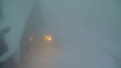 Parkoviště a hlavní vchod