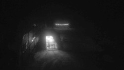 Parkoviště a hlavní vchod