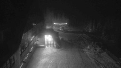 Parkoviště a hlavní vchod