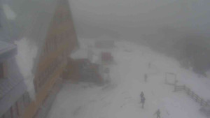 Sporthotel Kurzovní - Parkoviště a hlavní vchod - 23.1.2026 v 11:15 Sporthotel Kurzovní - Parkoviště a hlavní vchod - 23.1.2026 v 11:15