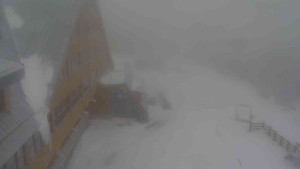 Sporthotel Kurzovní - Parkoviště a hlavní vchod - 23.1.2026 v 13:35 Sporthotel Kurzovní - Parkoviště a hlavní vchod - 23.1.2026 v 13:35