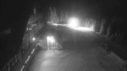 Parkoviště a hlavní vchod