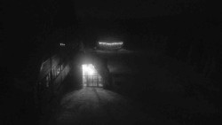 Parkoviště a hlavní vchod