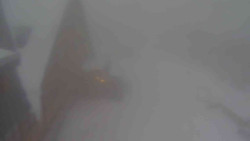 Parkoviště a hlavní vchod