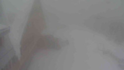 Parkoviště a hlavní vchod