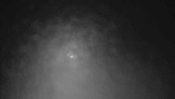 Parkoviště a hlavní vchod