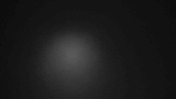 Parkoviště a hlavní vchod