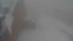 Parkoviště a hlavní vchod