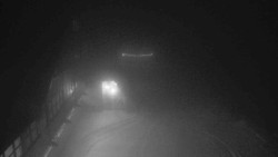 Parkoviště a hlavní vchod