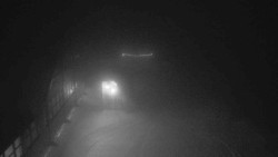 Parkoviště a hlavní vchod