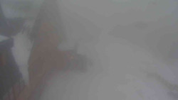 Parkoviště a hlavní vchod