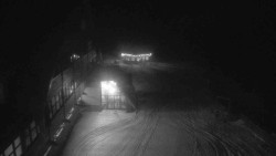 Parkoviště a hlavní vchod